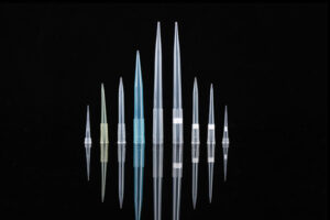NEST® 10 µL / 20 µL Universal Pipette Tips, Clear (Bulk, Racked & Filter Tips)
